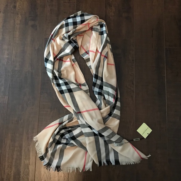 burberry pq beetroot scarf
